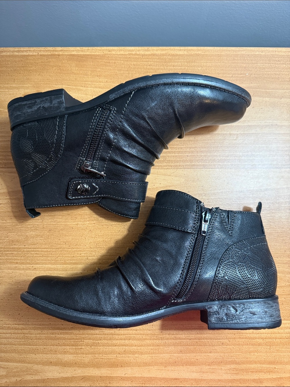 Earth Avani Buckeye Black Leather Booties